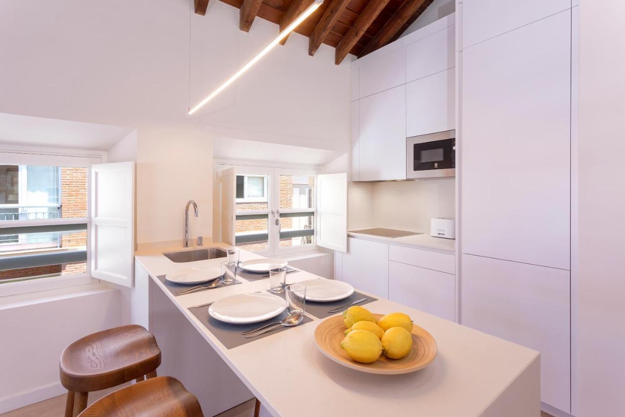 Apartamentos Thyssen Cisneros By Rent Me Málaga Eksteriør bilde