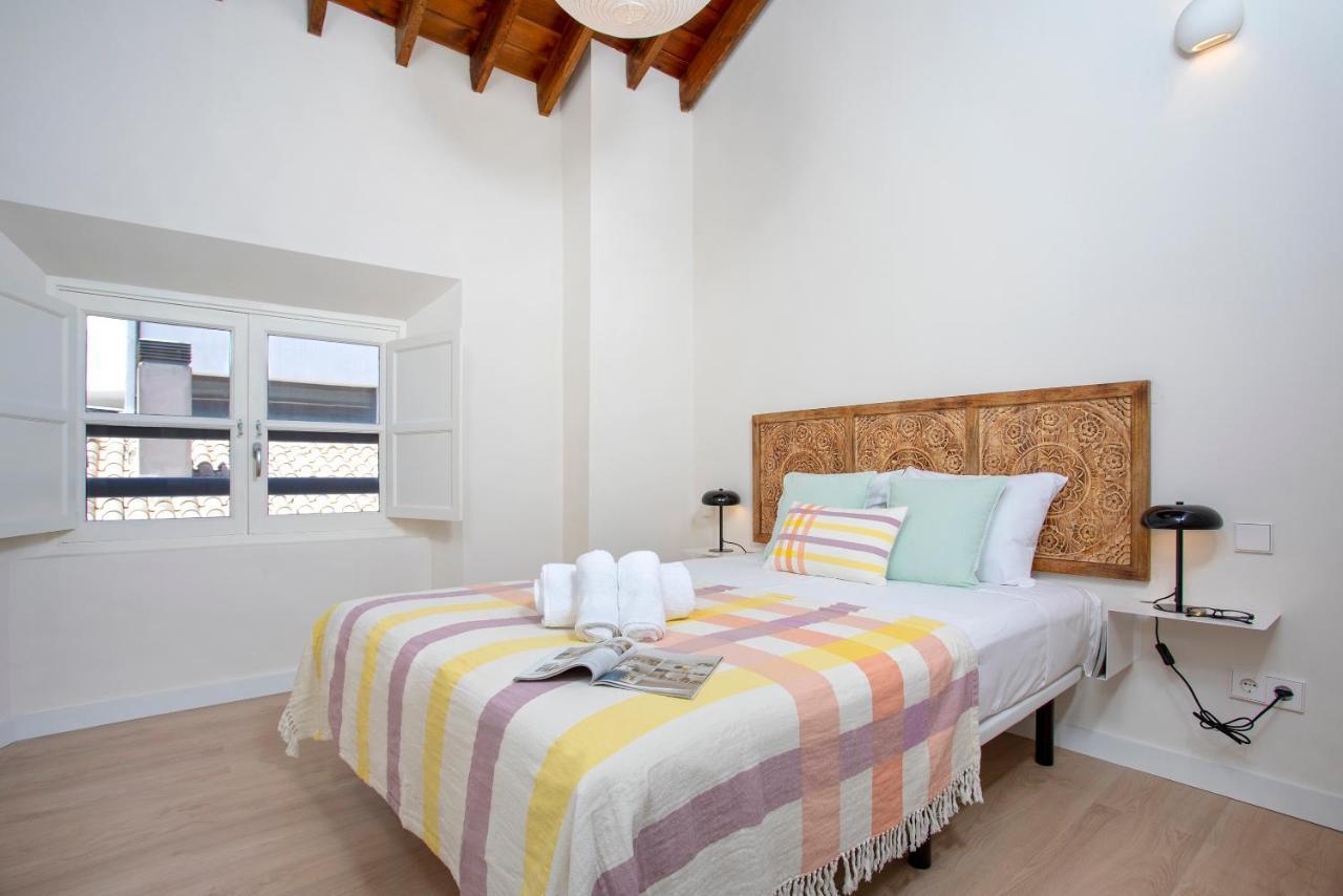 Apartamentos Thyssen Cisneros By Rent Me Málaga Eksteriør bilde