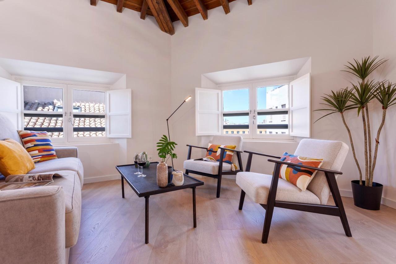 Apartamentos Thyssen Cisneros By Rent Me Málaga Eksteriør bilde